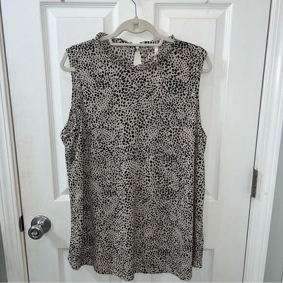 Mittoshop Black&Tan Animal Print Sleeveless Ruffle neck w keyhole button closure - Picture 6 of 8